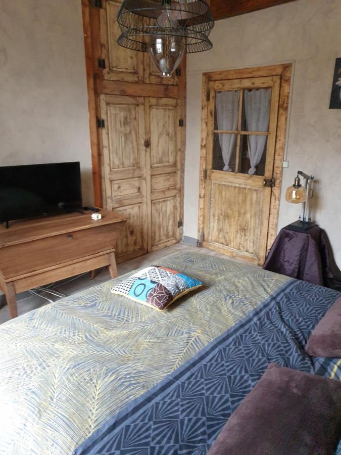 Gîtes et locations Chambre d'hôtes La Maison Porte Bonheur à Chantelle :  Val de Sioule